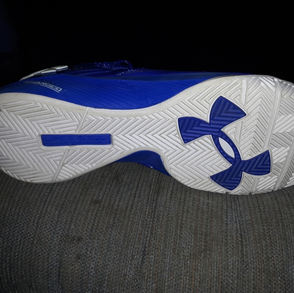 Under armour charged basketball shoes sz 10.5 - Picture 3 of 3